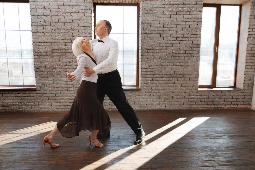 dance elderly woman in a studio